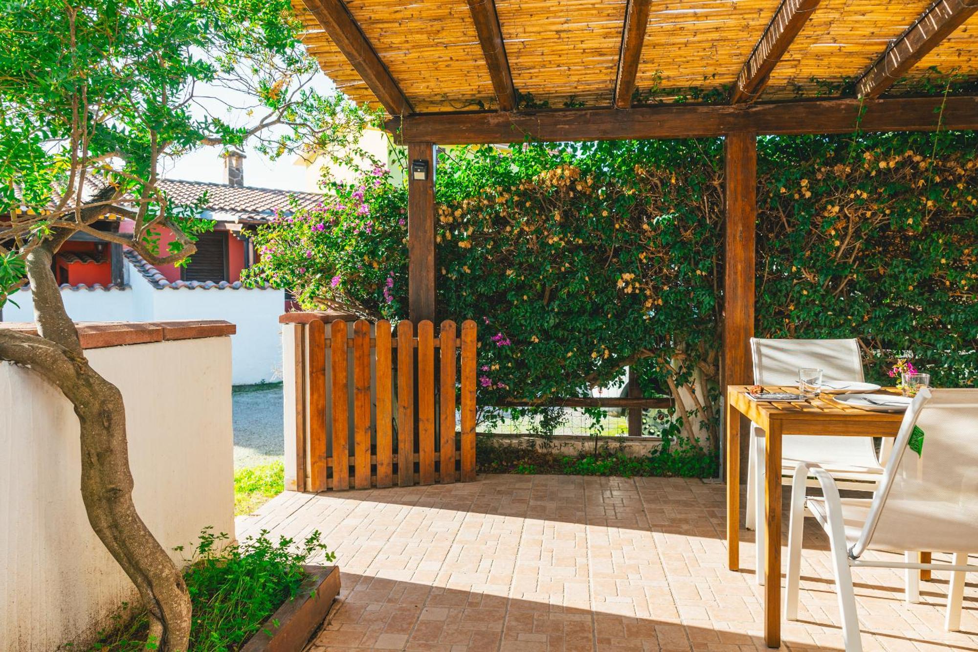 Case Vacanze Il Sogno 2 Porto Pino Exterior photo