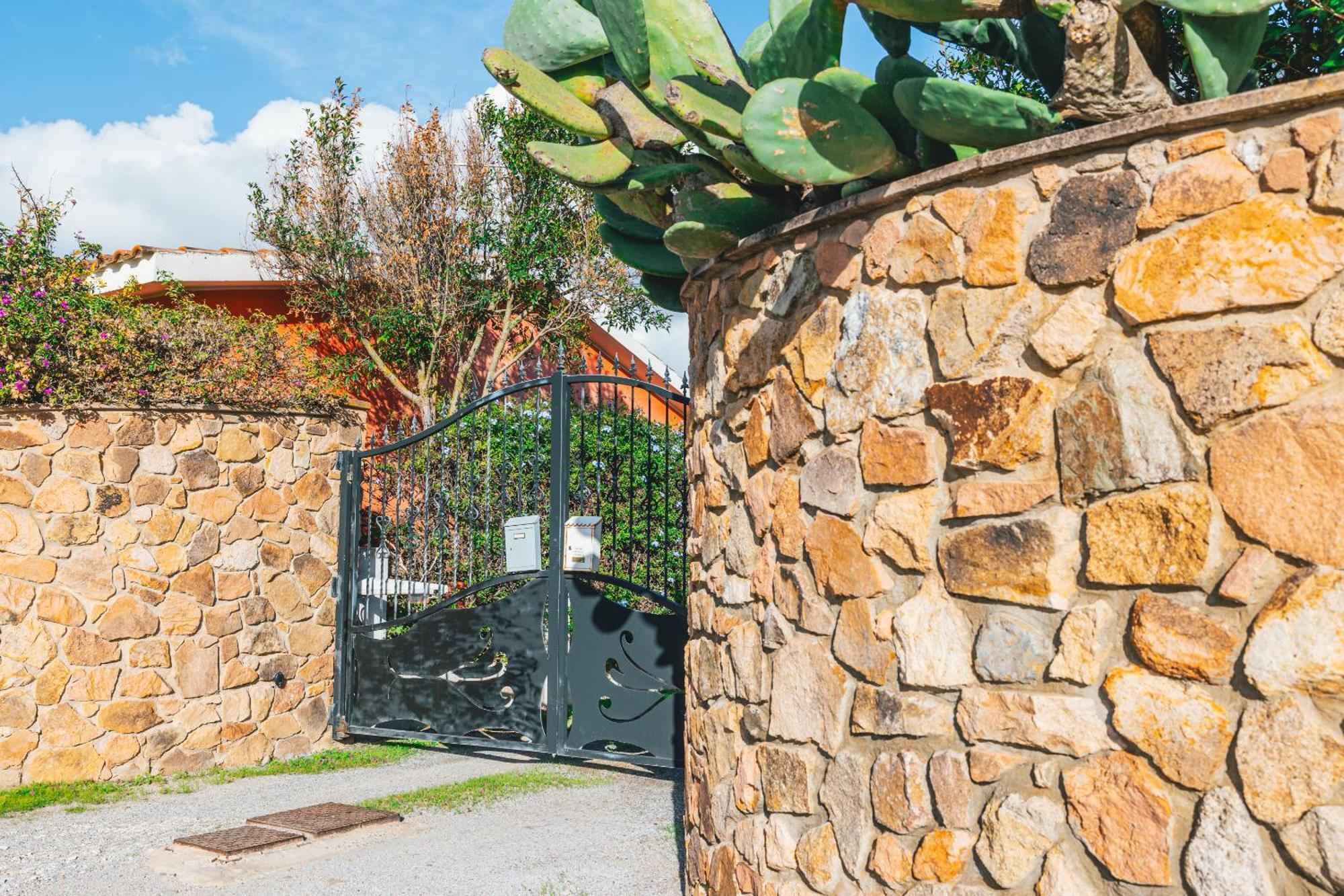 Case Vacanze Il Sogno 2 Porto Pino Room photo